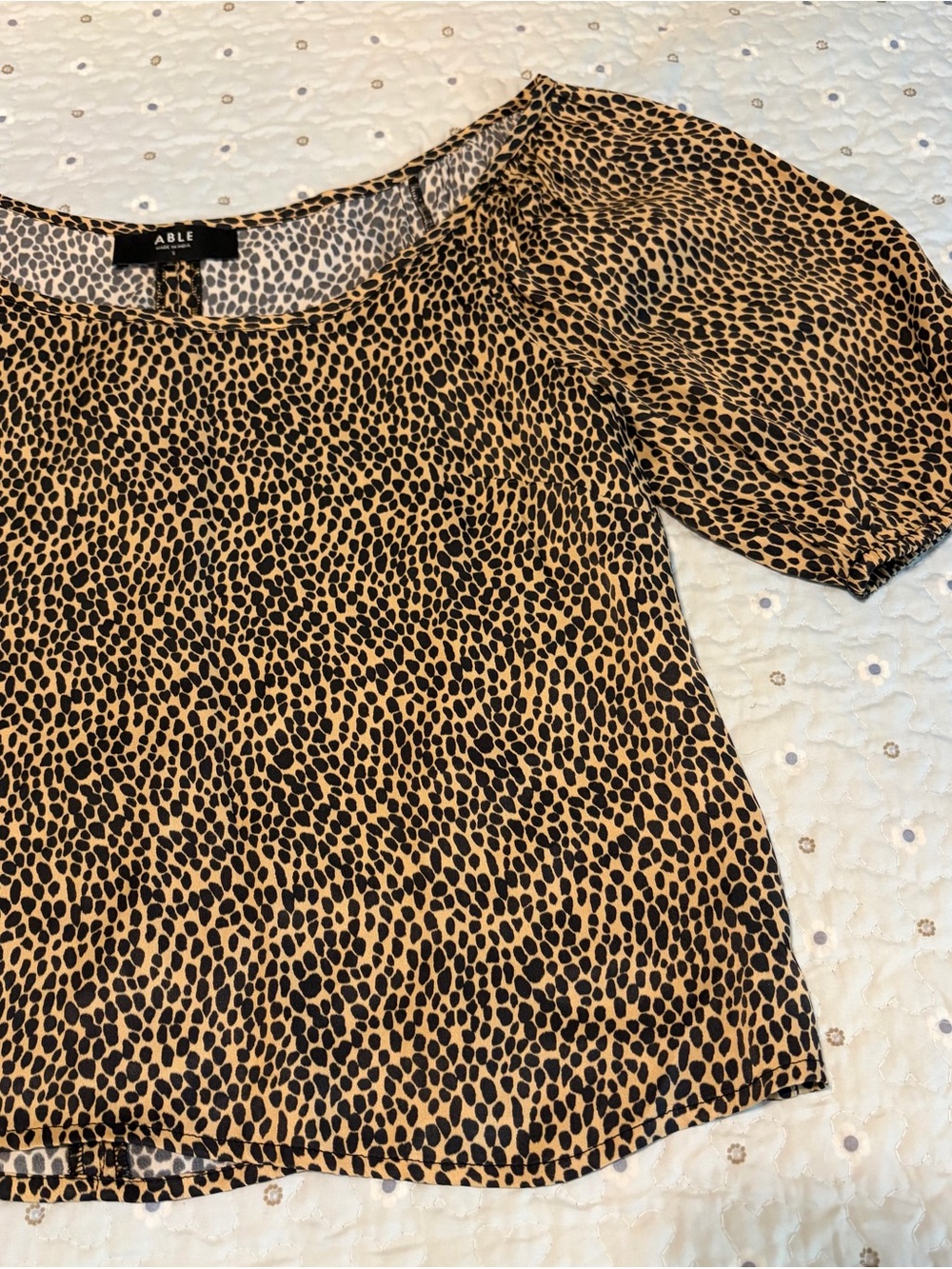 Able Vera Satin Puff Sleeve Cheetah Animal Print Blouse Ethically Sz Small
